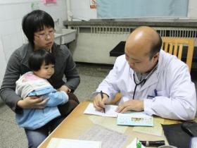 【2017年度江苏好人】张开通：残疾医生摇车上班 20年服务10余万患病儿童