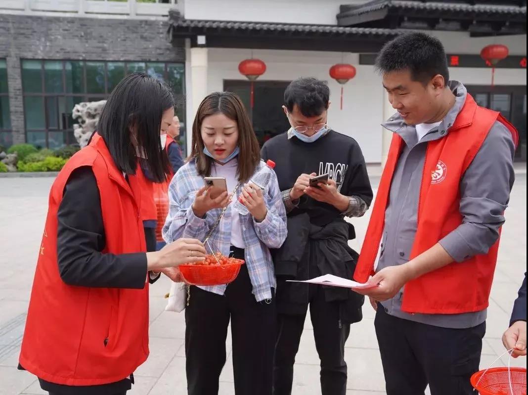 美德之城·志愿同行︱连云港：志愿服务让党史学习教育更贴心、更暖心、更用心